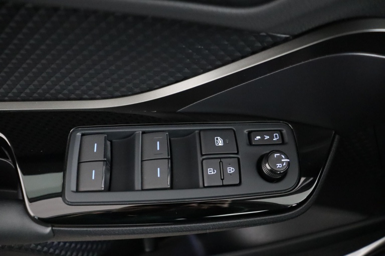 Toyota C-HR - 2.0 Hybrid Dynamic 29