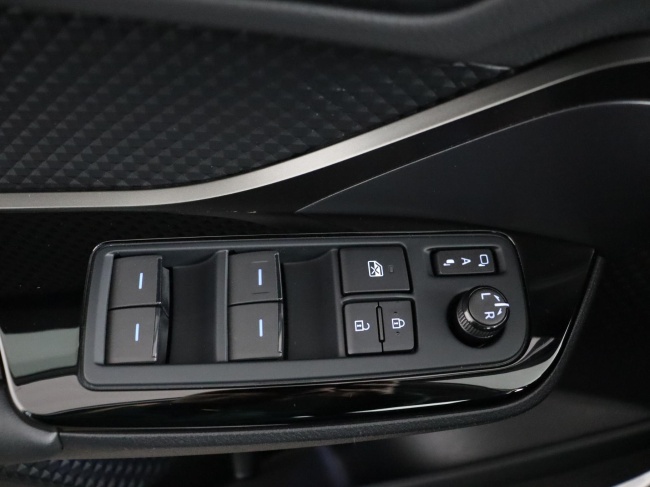 Toyota C-HR - 2.0 Hybrid Dynamic
