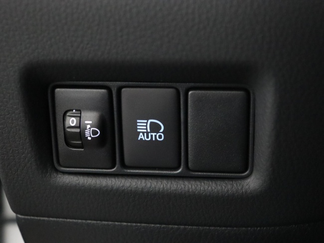 Toyota C-HR - 2.0 Hybrid Dynamic