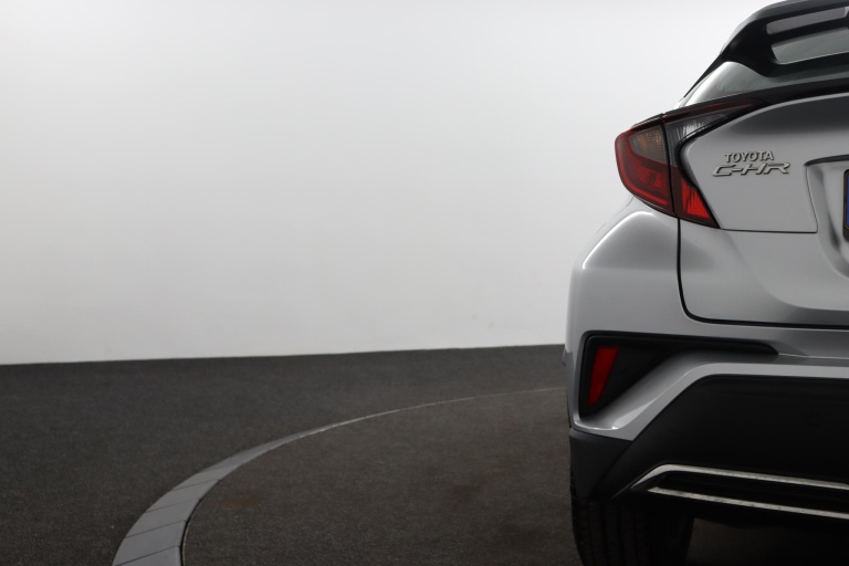 Toyota C-HR - 2.0 Hybrid Dynamic 39