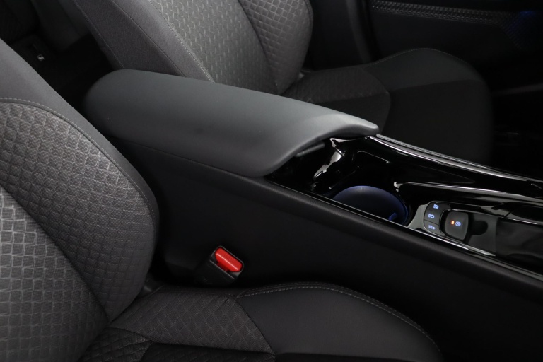 Toyota C-HR - 2.0 Hybrid Dynamic 52