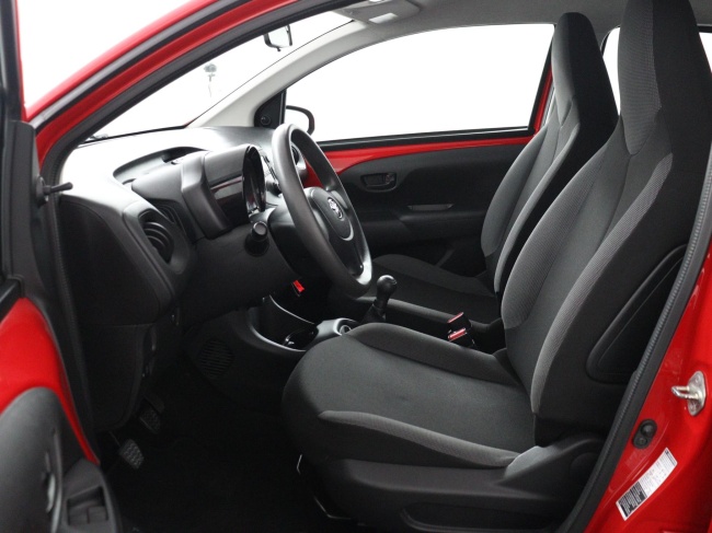 Toyota Aygo - 1.0 VVT-i x-now