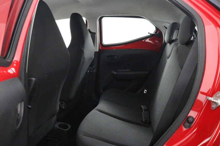 Toyota Aygo - 1.0 VVT-i x-now 16