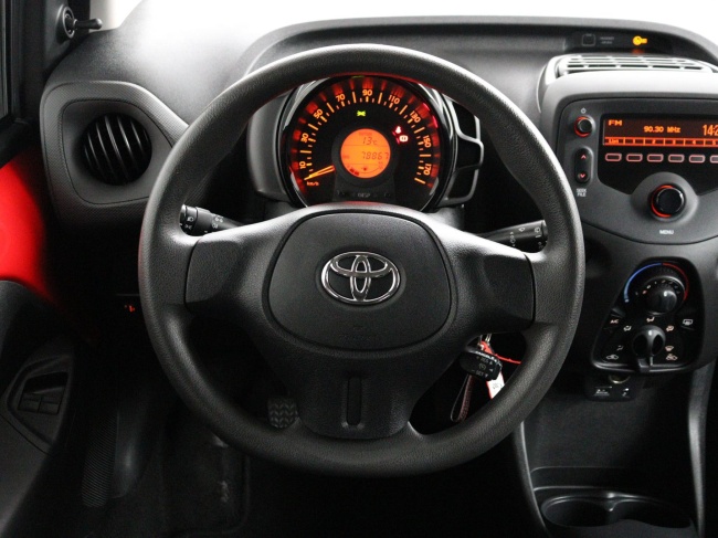 Toyota Aygo - 1.0 VVT-i x-now