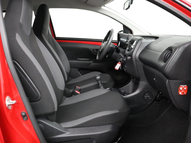 Toyota Aygo - 1.0 VVT-i x-now