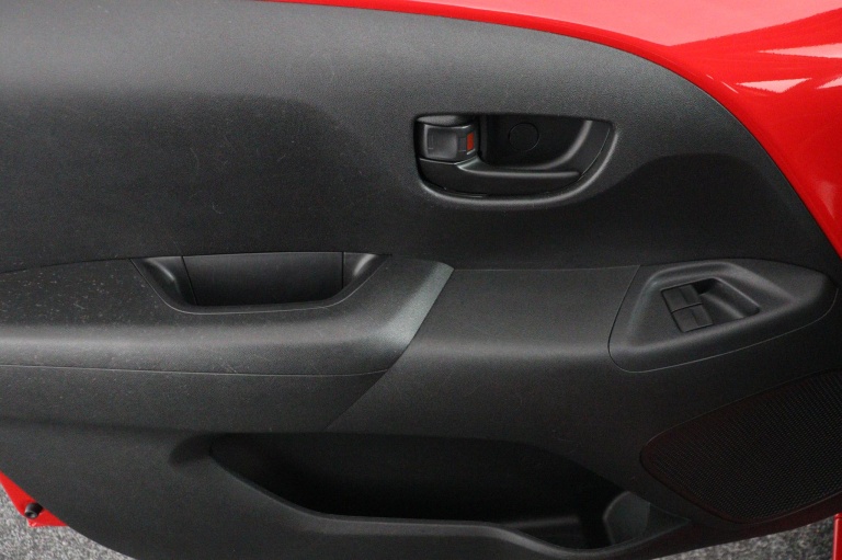 Toyota Aygo - 1.0 VVT-i x-now 25