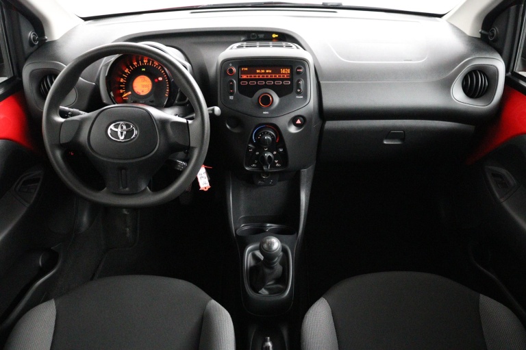 Toyota Aygo - 1.0 VVT-i x-now 4