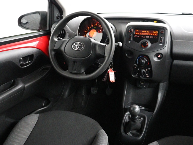 Toyota Aygo - 1.0 VVT-i x-now