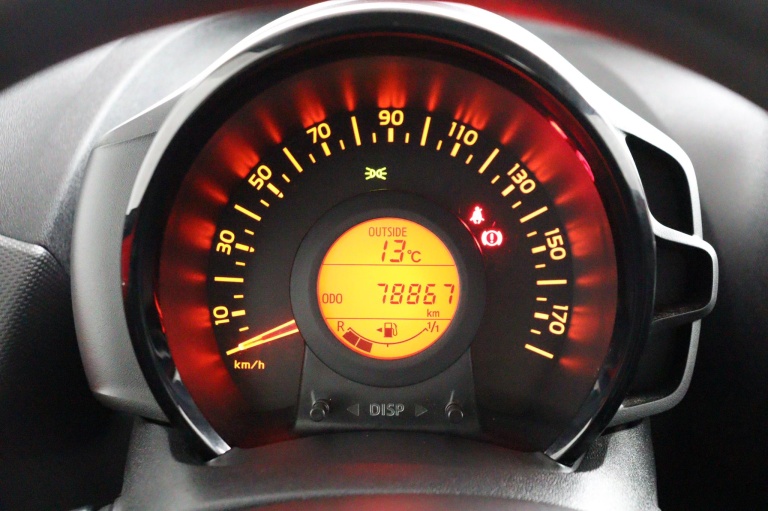 Toyota Aygo - 1.0 VVT-i x-now 6