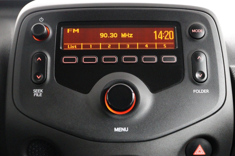 Toyota Aygo - 1.0 VVT-i x-now 8