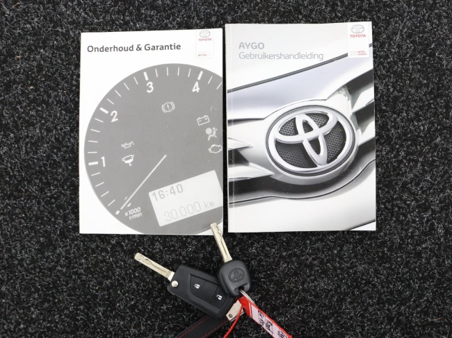 Toyota Aygo - 1.0 VVT-i x-now