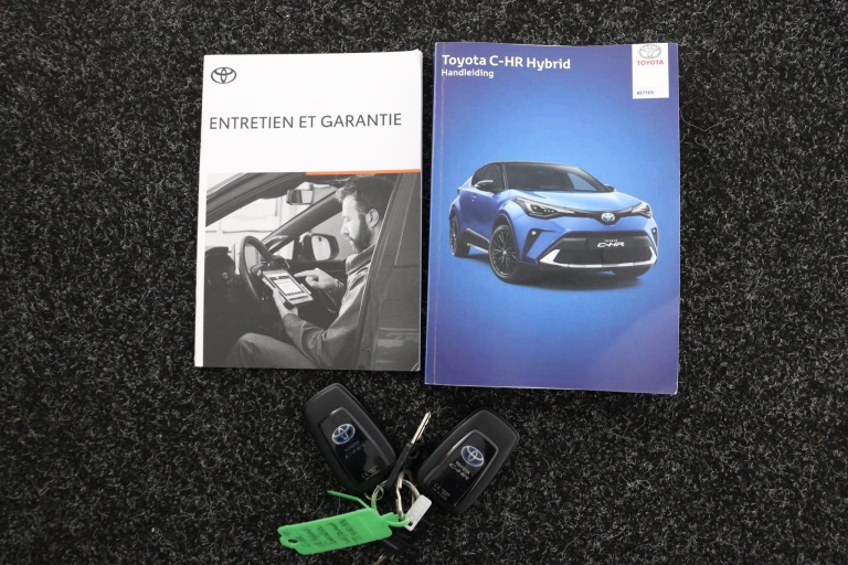 Toyota C-HR - 1.8 Hybrid Executive 11