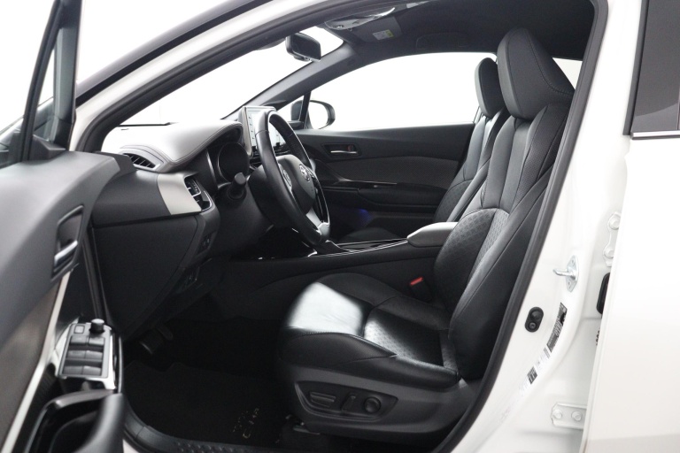 Toyota C-HR - 1.8 Hybrid Executive 16