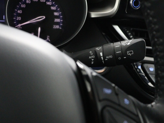 Toyota C-HR - 1.8 Hybrid Executive