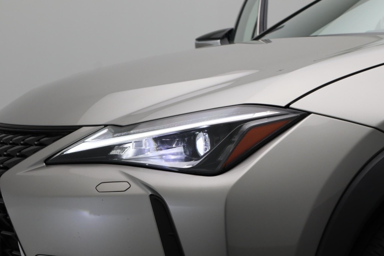 Lexus UX - 300e 54 kWh 15