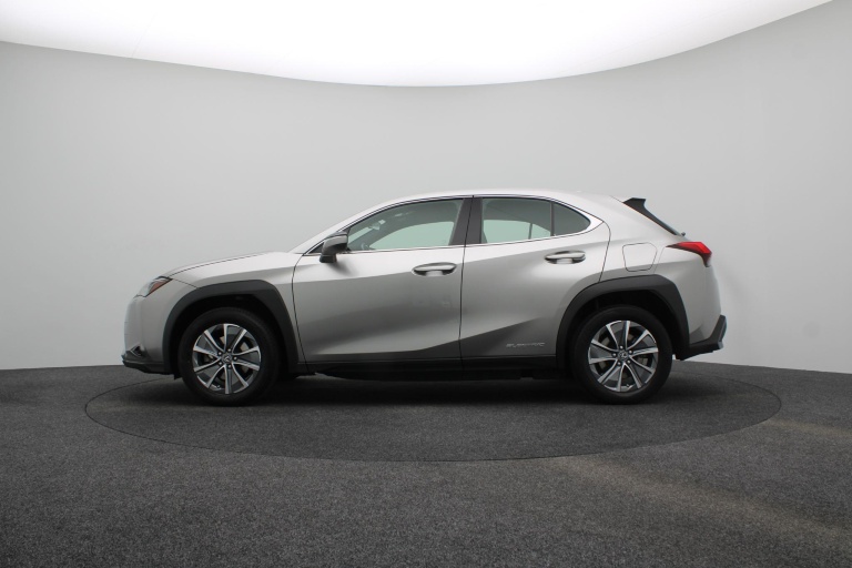 Lexus UX - 300e 54 kWh 2
