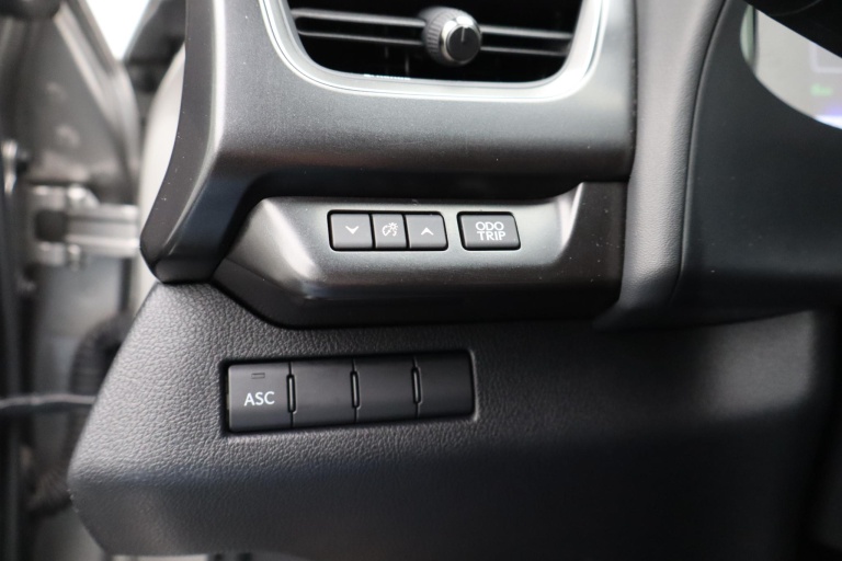 Lexus UX - 300e 54 kWh 27