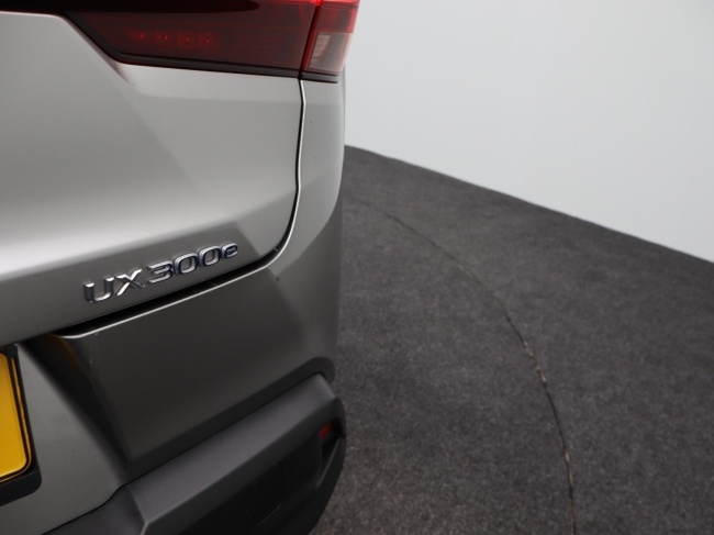 Lexus UX - 300e 54 kWh