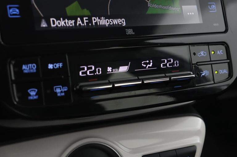 Toyota Prius - 1.8 Plug-in Executive 7