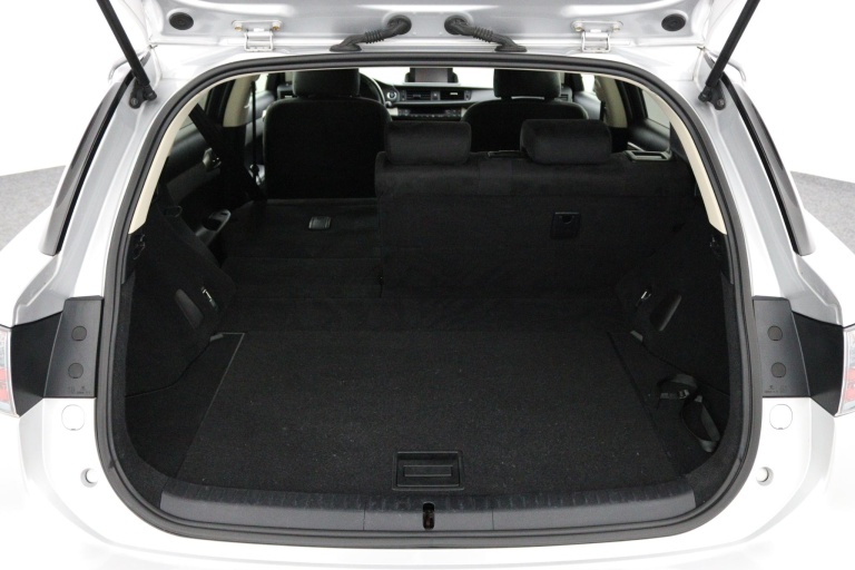 Lexus CT - 200h 25th Edition 24