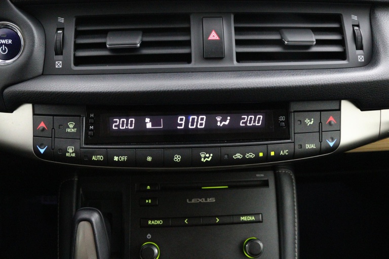 Lexus CT - 200h 25th Edition 7