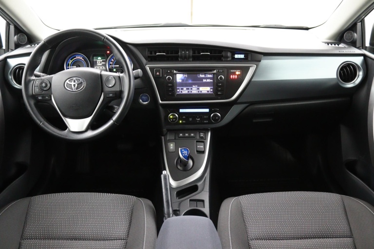 Toyota Auris - 1.8 Hybrid Dynamic 11