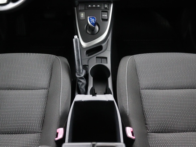 Toyota Auris - 1.8 Hybrid Dynamic