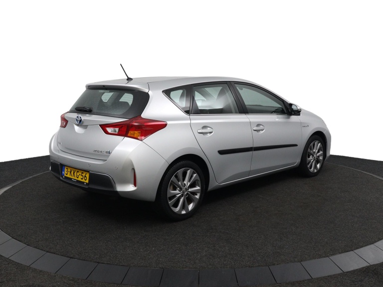 Toyota Auris - 1.8 Hybrid Dynamic 2
