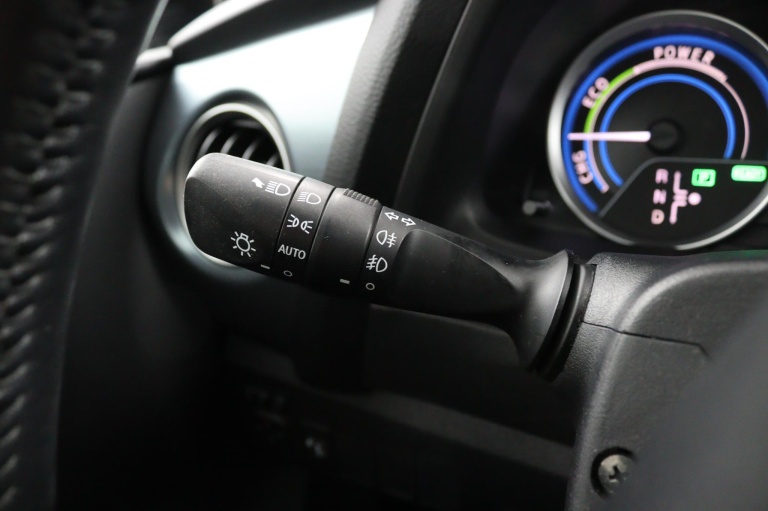 Toyota Auris - 1.8 Hybrid Dynamic 22