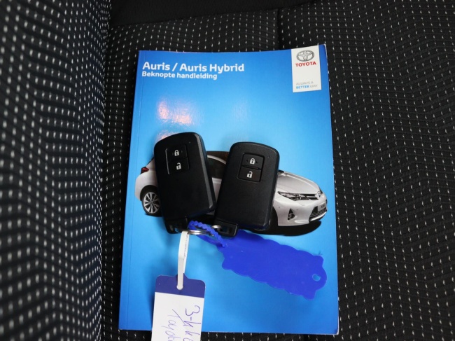 Toyota Auris - 1.8 Hybrid Dynamic