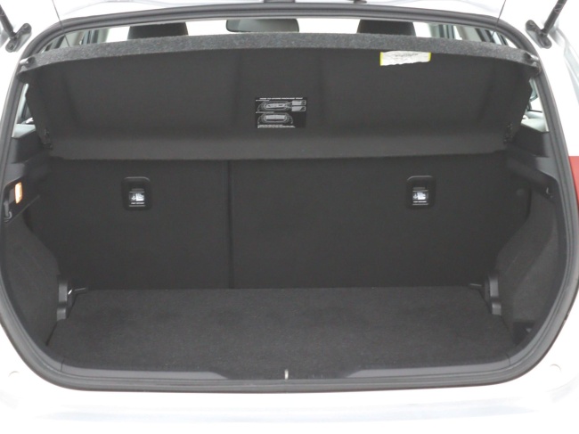 Toyota Auris - 1.8 Hybrid Dynamic