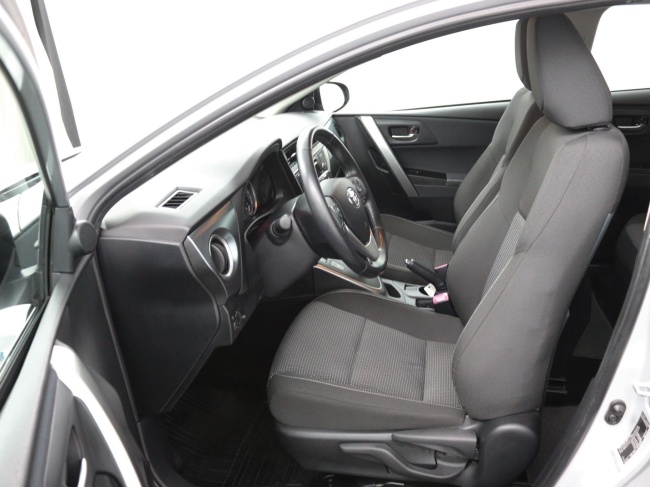 Toyota Auris - 1.8 Hybrid Dynamic