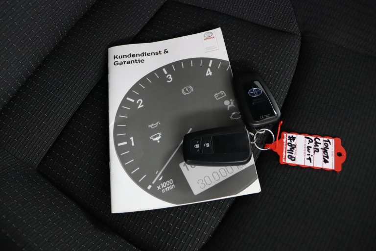 Toyota C-HR - 1.8 Hybrid Style 11