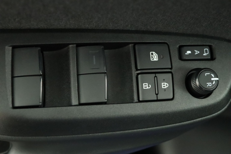 Toyota Yaris - 1.5 Hybrid 130 Executive 29