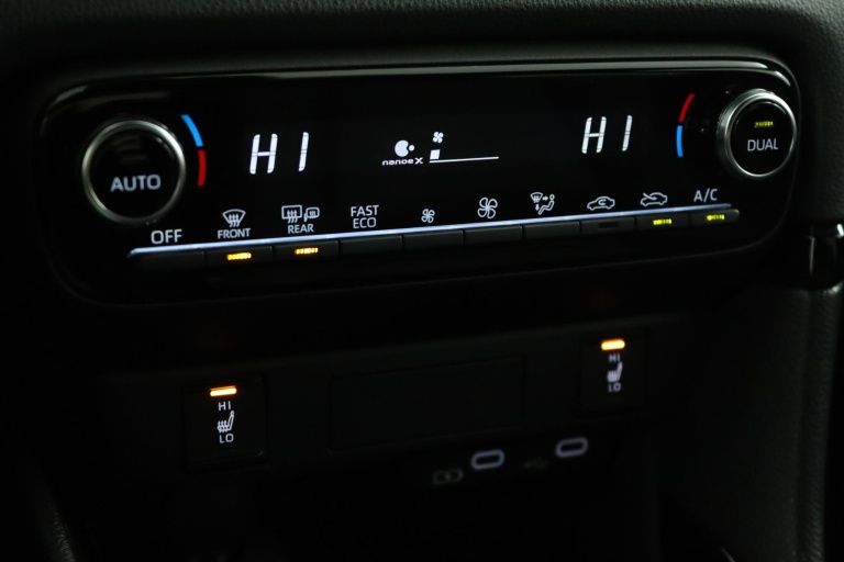 Toyota Yaris - 1.5 Hybrid 130 Executive 7