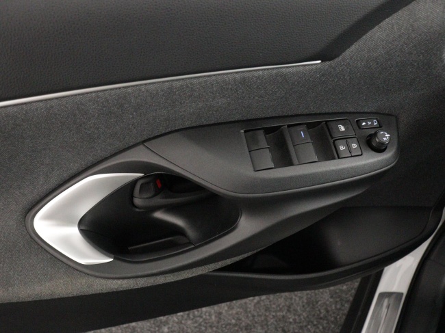 Toyota Yaris Cross - 1.5 Hybrid 115 First Edition