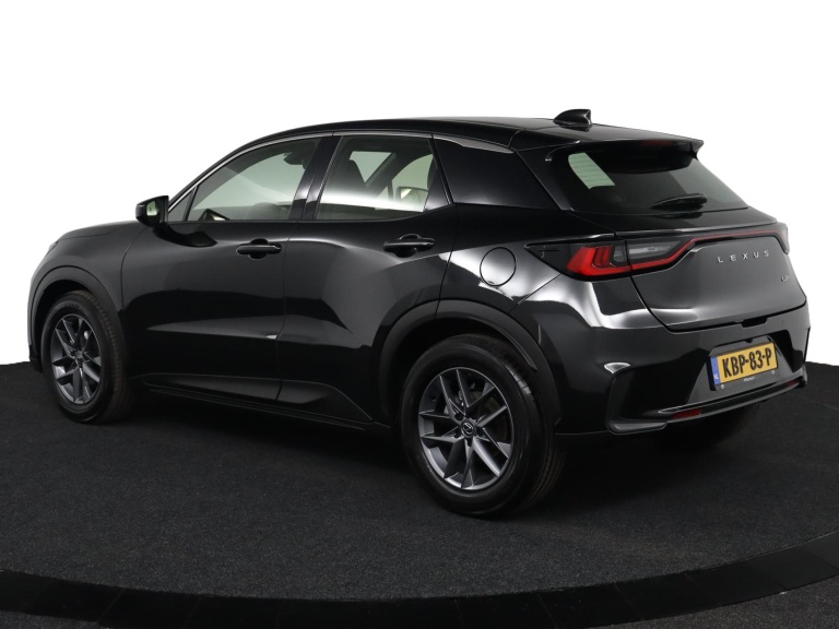Lexus LBX - Elegant 2WD 11