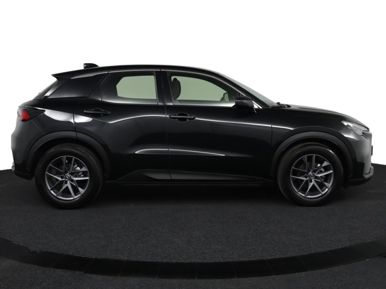 Lexus LBX - Elegant 2WD 12