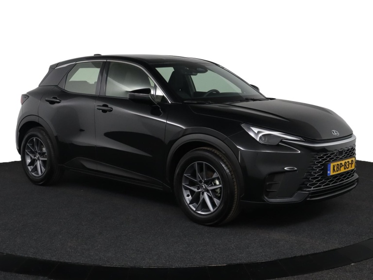 Lexus LBX - Elegant 2WD 13