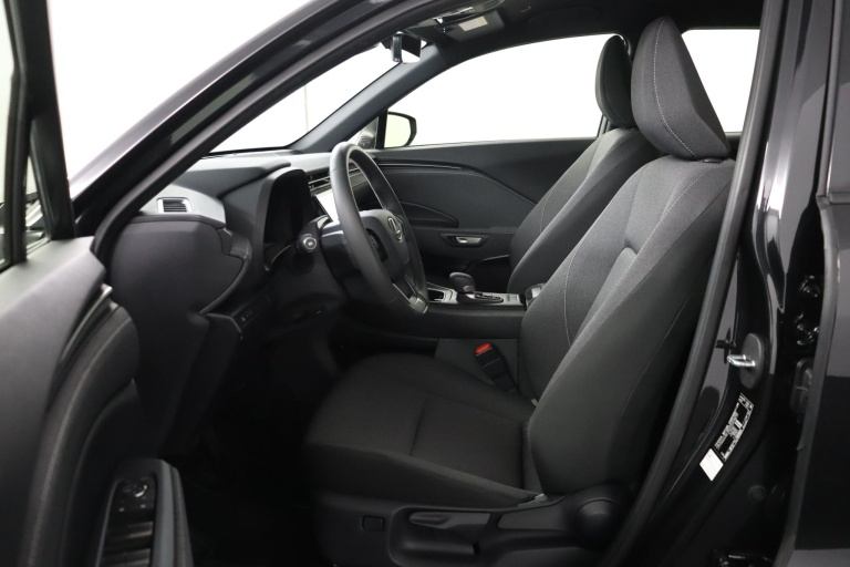 Lexus LBX - Elegant 2WD 16