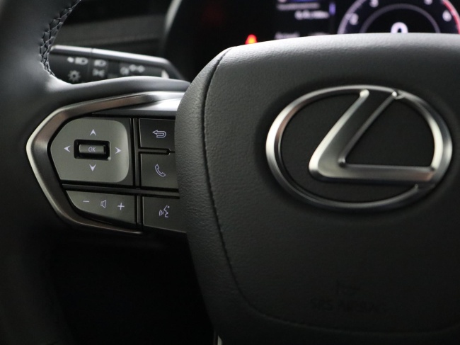 Lexus LBX - Elegant 2WD