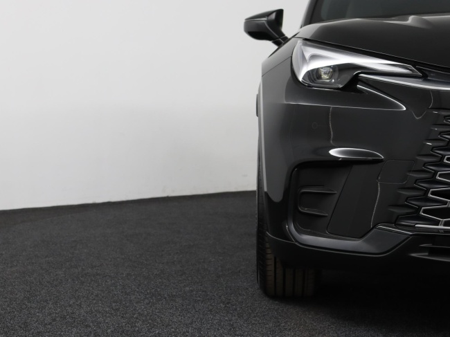 Lexus LBX - Elegant 2WD