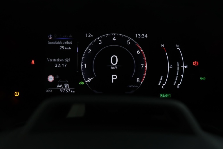 Lexus LBX - Elegant 2WD 38