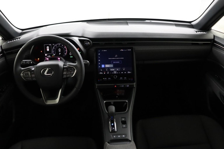 Lexus LBX - Elegant 2WD 4