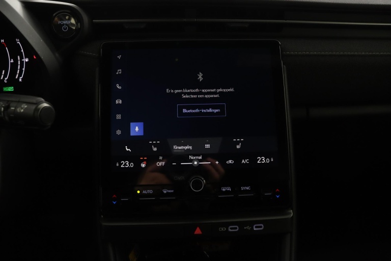 Lexus LBX - Elegant 2WD 42