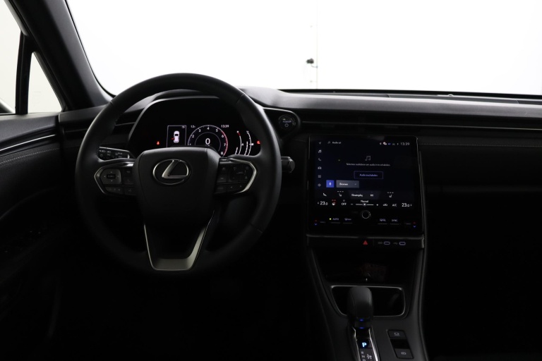 Lexus LBX - Elegant 2WD 45