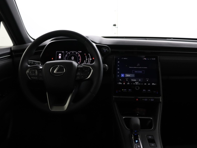 Lexus LBX - Elegant 2WD