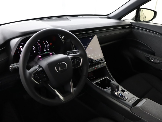 Lexus LBX - Elegant 2WD