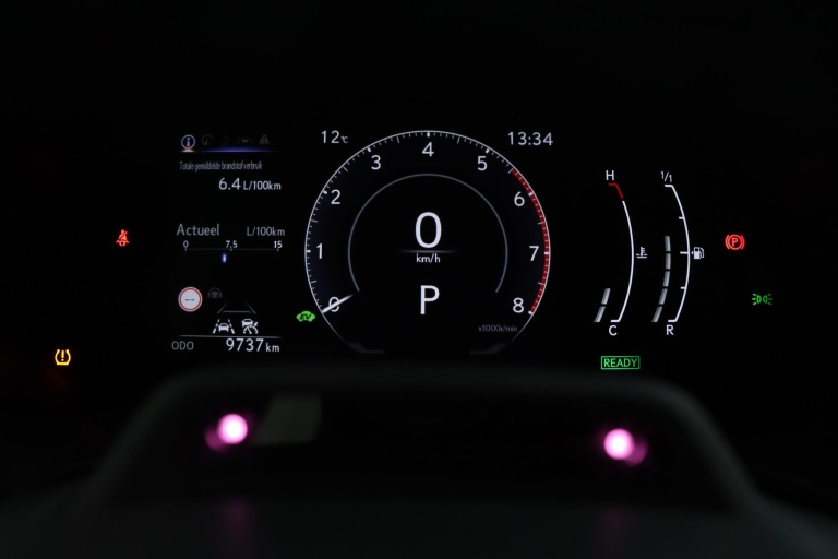 Lexus LBX - Elegant 2WD 6