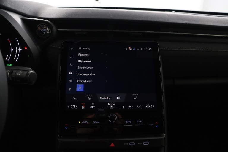 Lexus LBX - Elegant 2WD 7